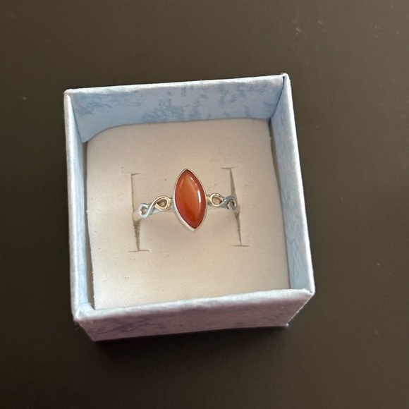 Hand Crafted Jewelry - 𝅺Sterling Silver 925 Carnelian Ring sz 7 adorable. Comes in cute box to gift.